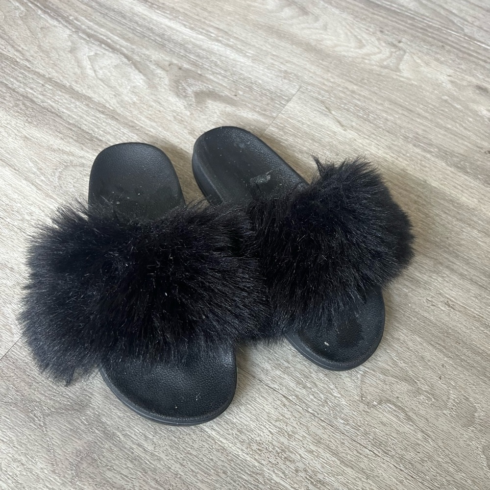 Furry black slides